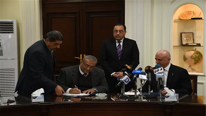 وزير الإسكان يشهد توقيع مذكرة تفاهم بين 