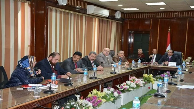 بالصور.. محافظ الدقهلية في اجتماع مع وفد الهيئة العربية للتصنيع 