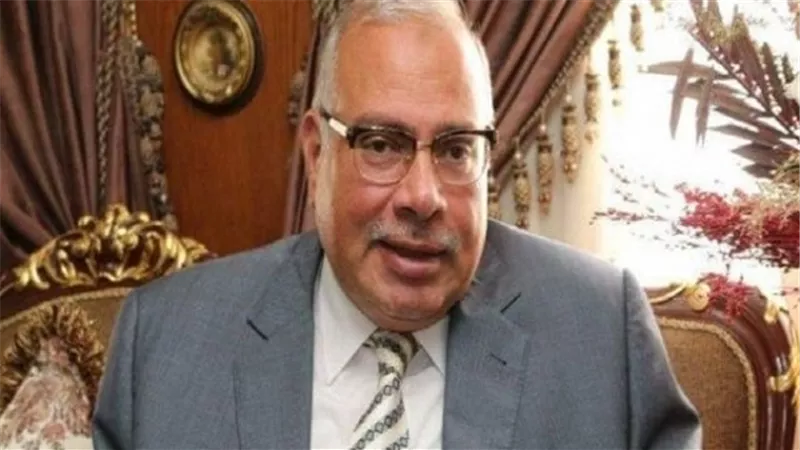عامل يفقع عين شقيقته أثناء دفاعها عن والدتها 
