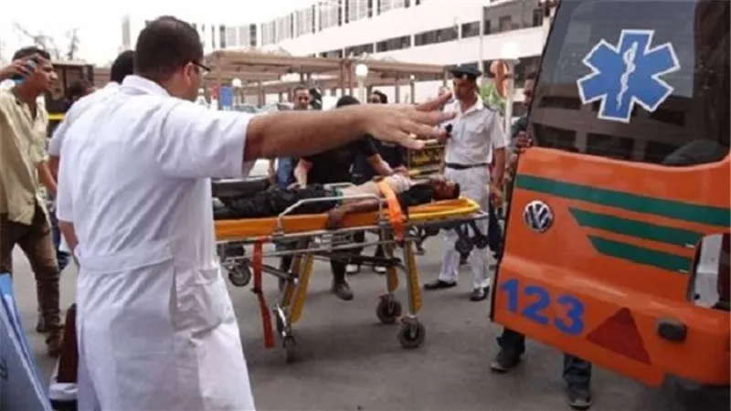 مصرع واصابة 3 اشخاص فى حادث انقلاب سيارة ملاكى بالسخنة