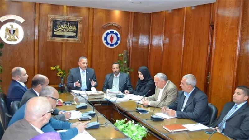 محافظ السويس: التخطيط الجيد والمتابعة المستمرة اساس العمل الناجح