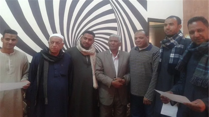 التعاون مع إذاعة جنوب الصعيد الشباب والرياضة بقنا تكرم الفائزين فى المسابقة الدينية