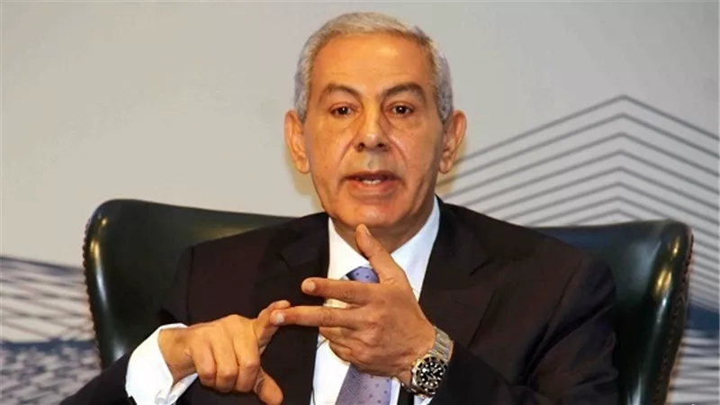 قابيل يستعرض امام الرئيس السيسى اهم مؤشرات التنمية الصناعية في صعيد مصر