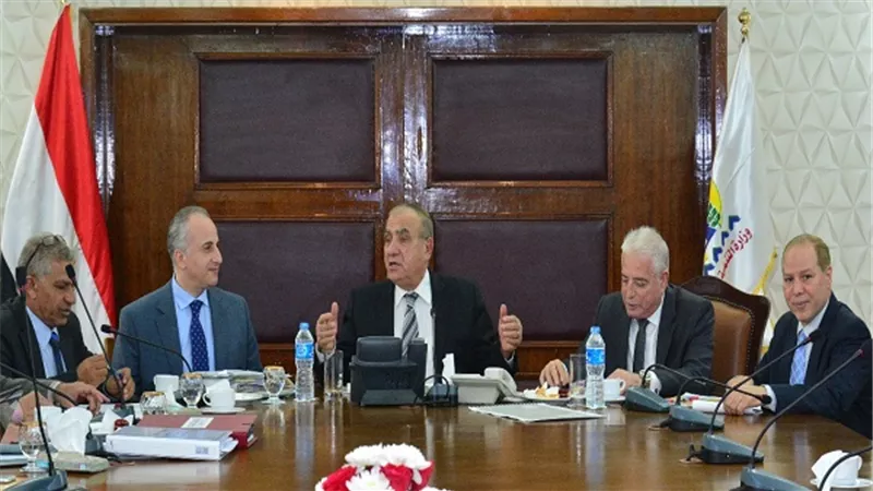 وزير التنمية المحلية يستقبل محافظ جنوب سيناء 