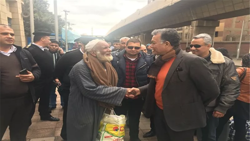 عرفات.. جولة لمحطة الجيزة للسكك الحديدية لمتابعة عمليات التشغيل وتأمين المحطات والقطارات