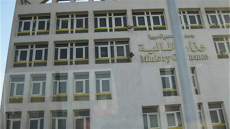بدء إجراء المسح الطبي للعاملين بوزارة المالية للقضاء على 