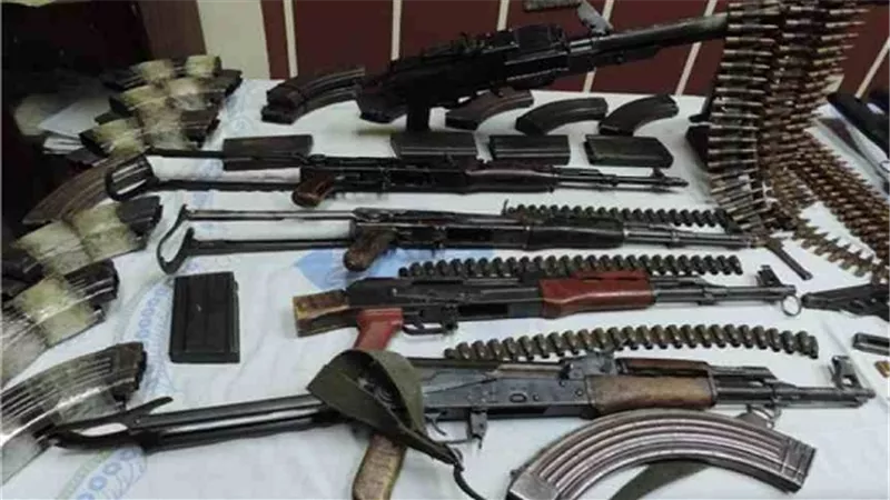 ضبط 182 قطعة سلاح نارى و351 طلقة نارية مختلفة الأعيرة 