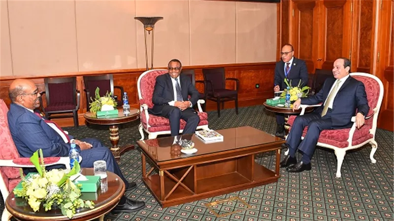 السيسي يشارك بالقمة الثلاثية فى اديس ابابا