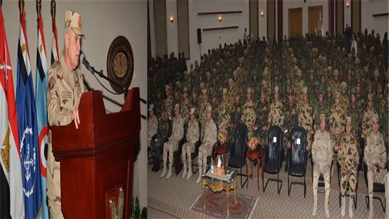 الفريق محمد فريد يلتقى بمقاتلى الوحدات الخاصة من الصاعقة والمظلات