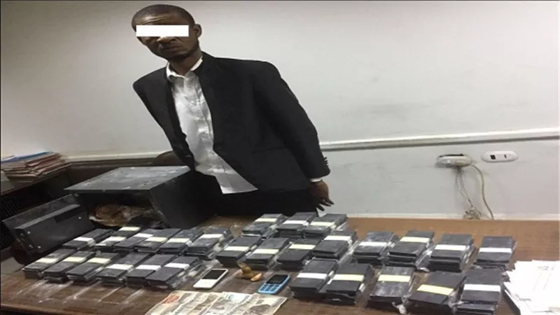 ضبط أحد الأشخاص لقيامه بالنصب على أحد المواطنين والإستيلاء على مبالغ مالية