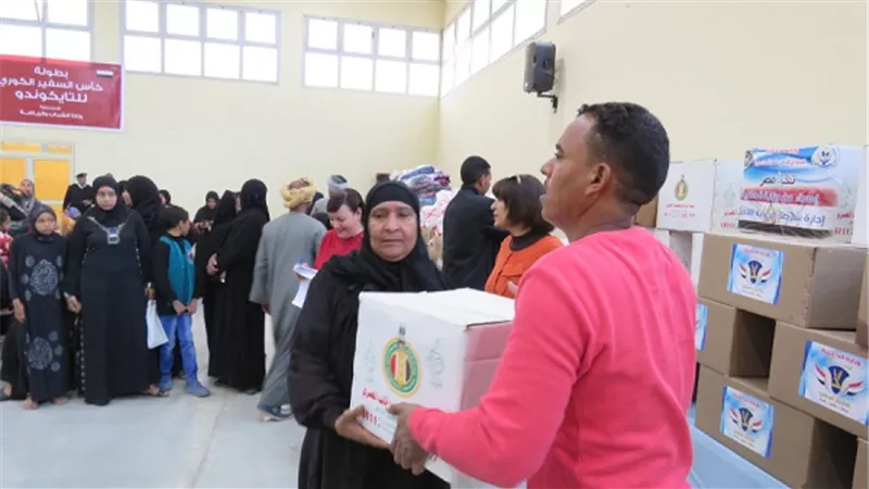 مديرية أمن الأقصر تقدم مساعدات عينية لـ200 من أسر السجناء 