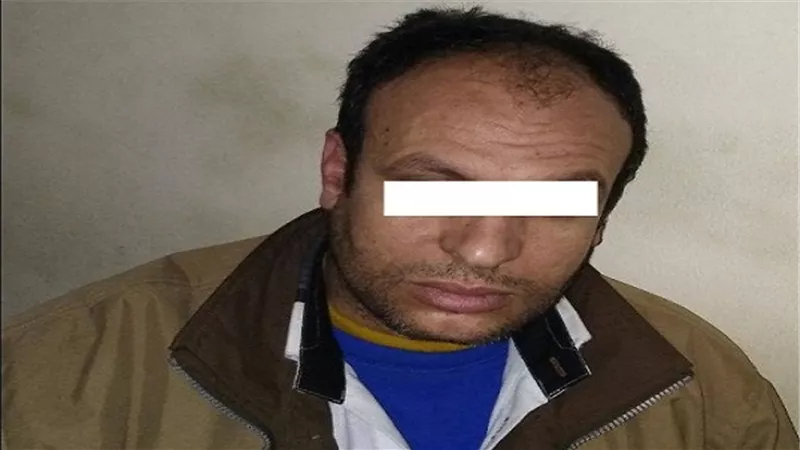 ضبط أحد الأشخاص لقيامه بإرتكاب وقائع تزوير محررات ومستندات رسمية 