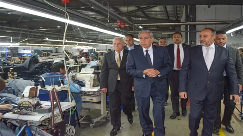 قابيل يتفقد مجمع الصناعات الصغيرة بالمنطقة الصناعية ببورسعيد 