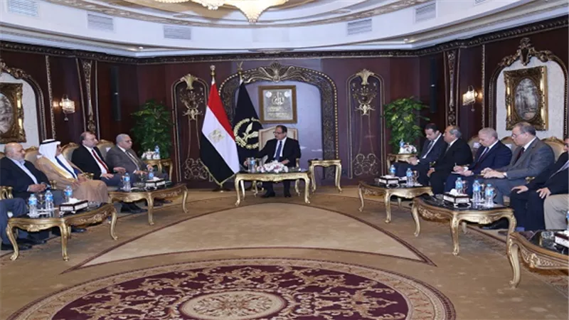 وزير الداخلية يستقبل رئيس إتحاد الناشرين العرب