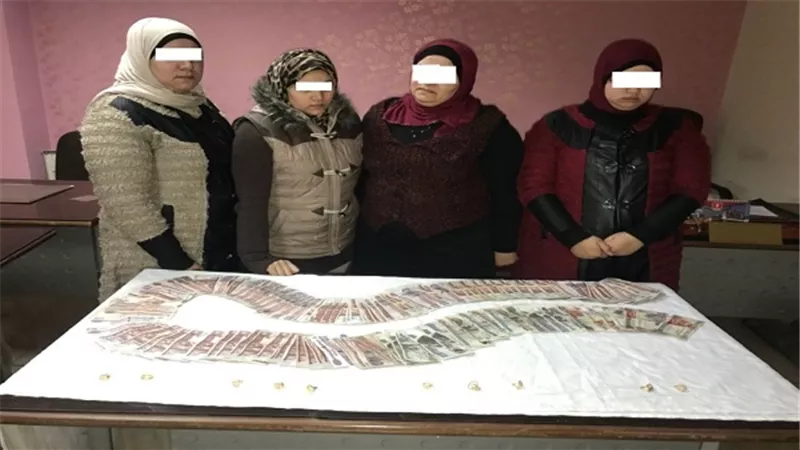 ضبط أربعة سيدات لقيامهن بسرقة محلات المصوغات الذهبية 