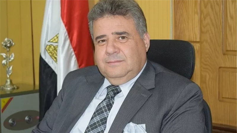 رئيس جامعة بنها يناقش خطة العمل مع مدير مستشفي الجامعي الجديد