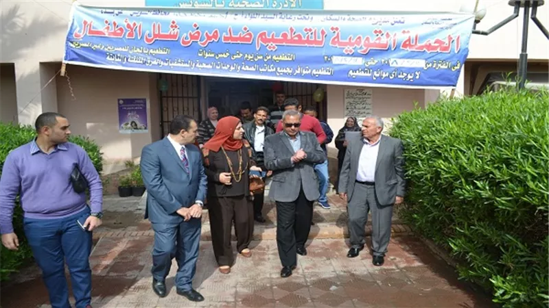 بالصور.. محافظ السويس  يفتتح الحملة القومية للتطعيم ضد مرض شلل الاطفال