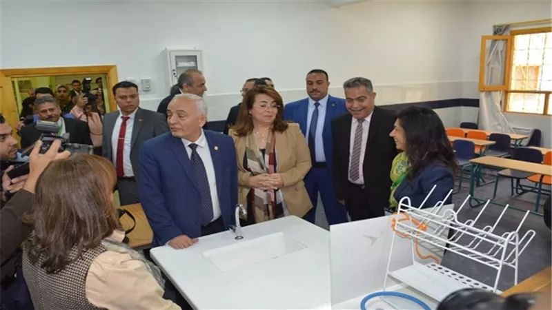 حجازى يشهد افتتاح مدرسة 