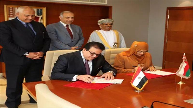 في إطار زيارته لسلطنة عمان وزير التعليم العالي والبحث العلمي يوقع برنامجًا تنفيذياً للتعاون للأعوام 2018-2020