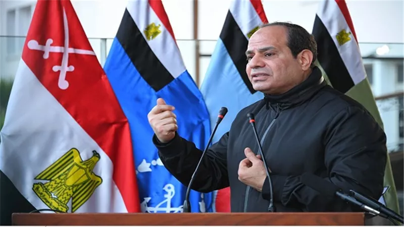 خلال زيارة الكلية الحربية.. 