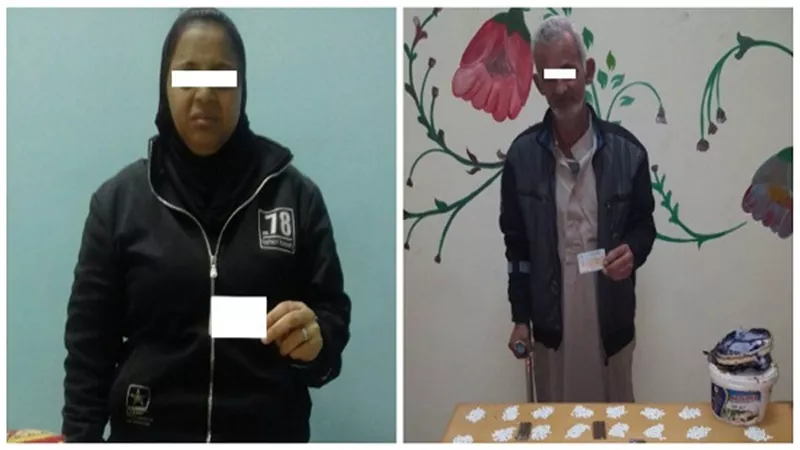 ضبط شخصين في محاولة تهريب 2292 قرص مخدر و330 جرام حشيش 