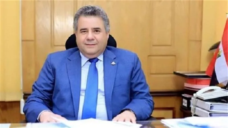 وقف عميد فنون تطبيقية السابق ببنها عن العمل وحرمانه من أجره