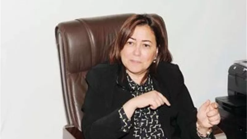 قنصل مصر بالكويت: العلاقات بين الدولتين في أزهى عصورها.. 335 مصري مخالف يعود للبلاد قريبًا
