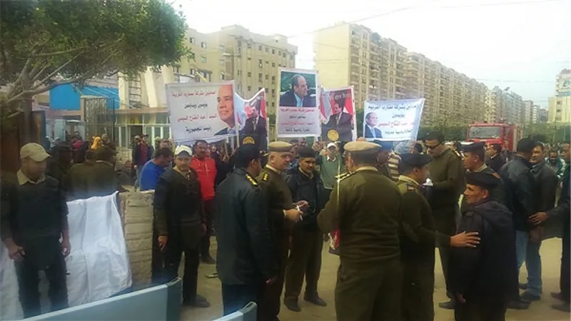 الآلاف يحتشدون باستاد طنطا فى مؤتمر لدعم وتأييد الرئيس السيسي