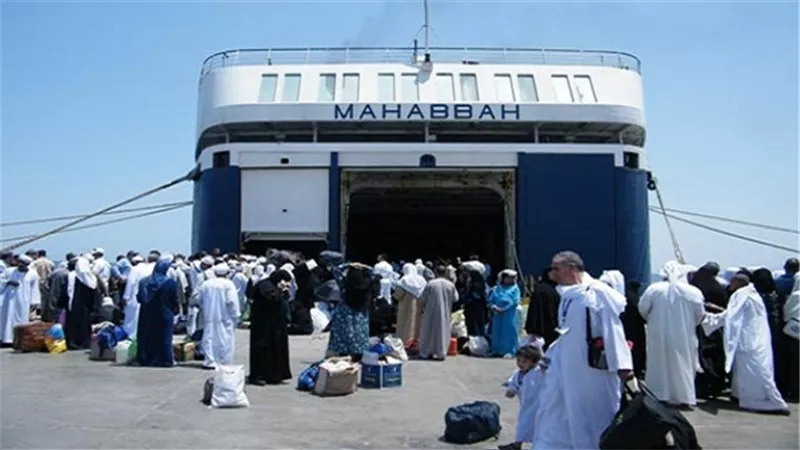 وصول 8500 طن بوتاجاز و 742 راكب لمينائى السويس  سفاجا