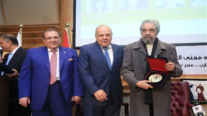 بالصور.. تكريم حسن راتب وسميرة أحمد وسمير الاسكندرانى ومحمود قابيل بمستشفى 57357 