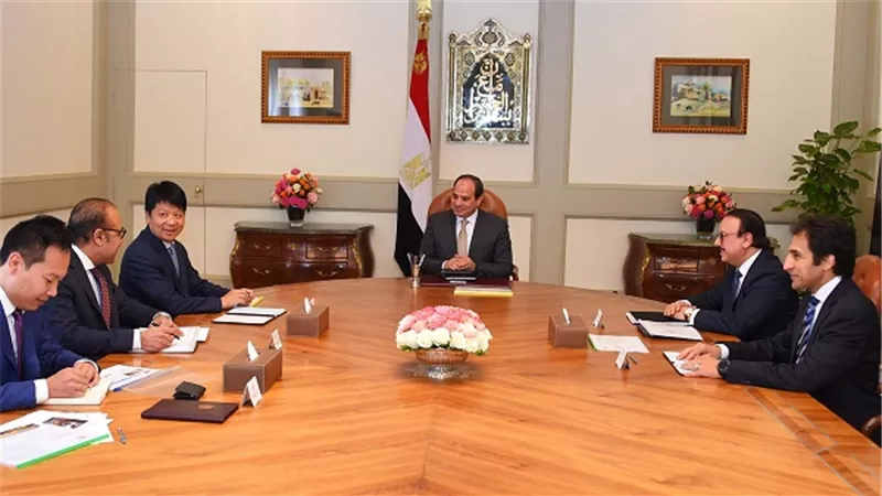السيسي.. تعزيز التعاون مع شركة هواوي وزيادة حجم أنشطتها في مصر 