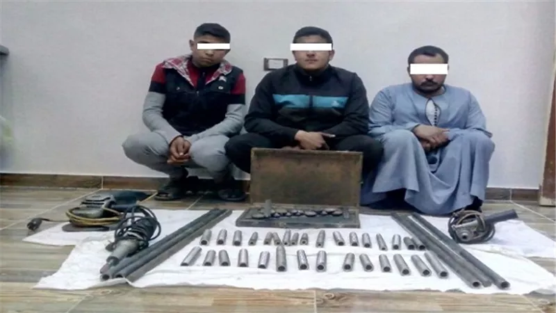 ضبط 3 أشخاص لقيامهم بتصنيع وترويج ادوات صناعة الأسلحة النارية المحلية