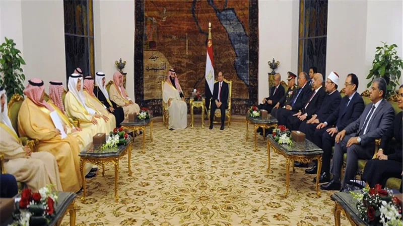 السيسي يعقد مباحثات مع ولي العهد السعودي 
