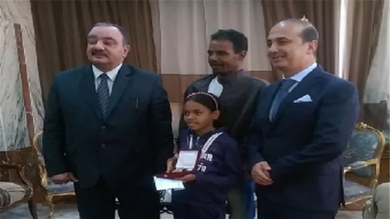 وزير الداخلية يوجه بتكريم الطفلة الفائزة بالمركز الأول فى ماراثون الجرى لدعم مركز دكتور مجدى يعقوب للقلب