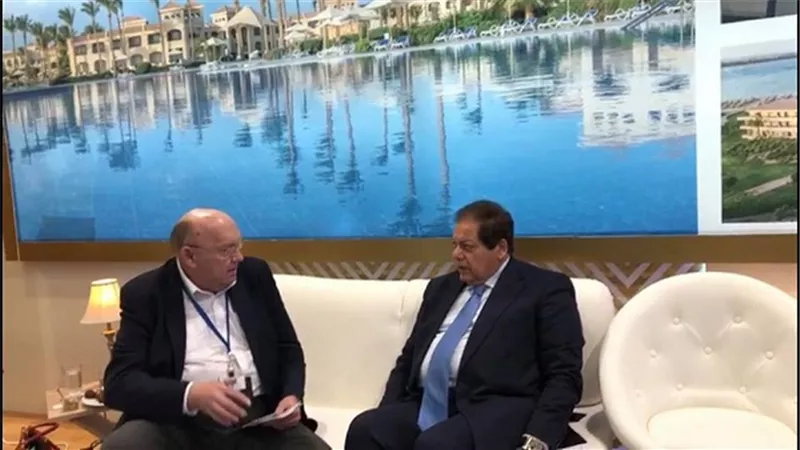 محمد أبو العينين لمجلة توريزم انسايد المانية: مصر تعيش ديمقراطية حقيقية والسيسي إستطاع جذب الاستثمارات 