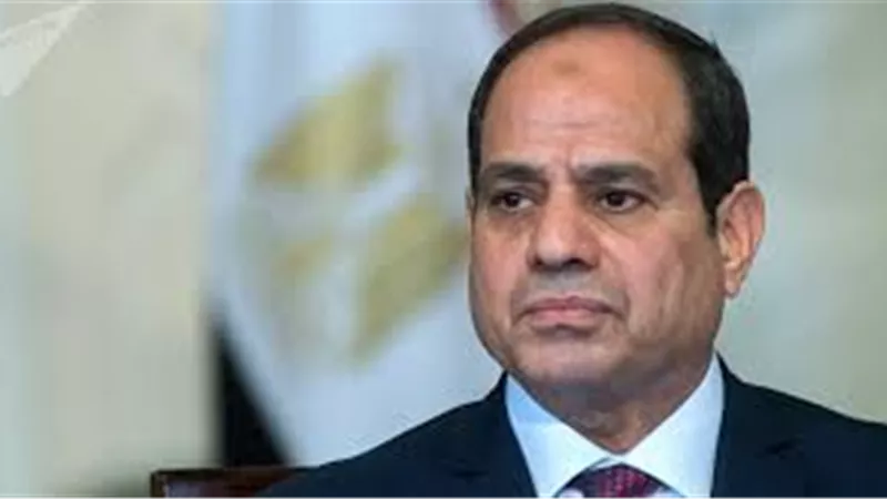 السيسي يجتمع بقادة الجيش والشرطة.. ويوجه رسالة قوية