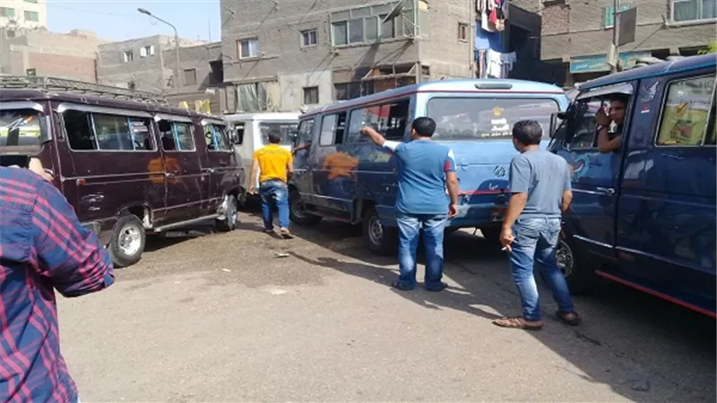 تطبيق الضبطية القضائية لإصلاح مواقف سيرفيس القليوبية