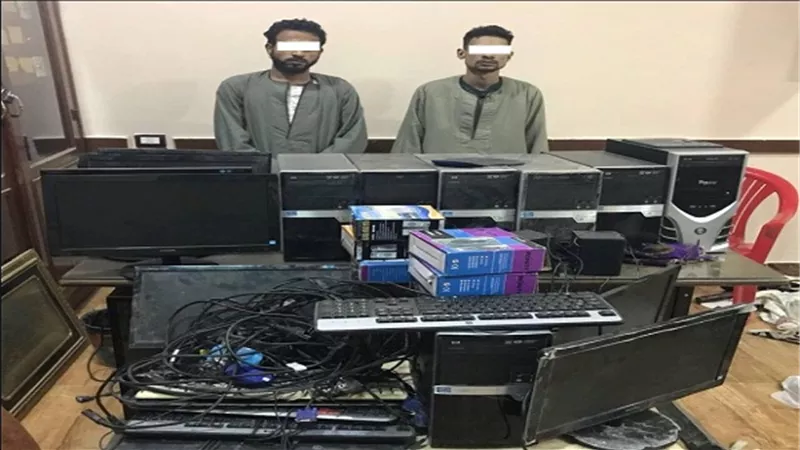 ضبط مرتكبى واقعة سرقة أجهزة حاسب آلى من إحدى المدارس الثانوية 
