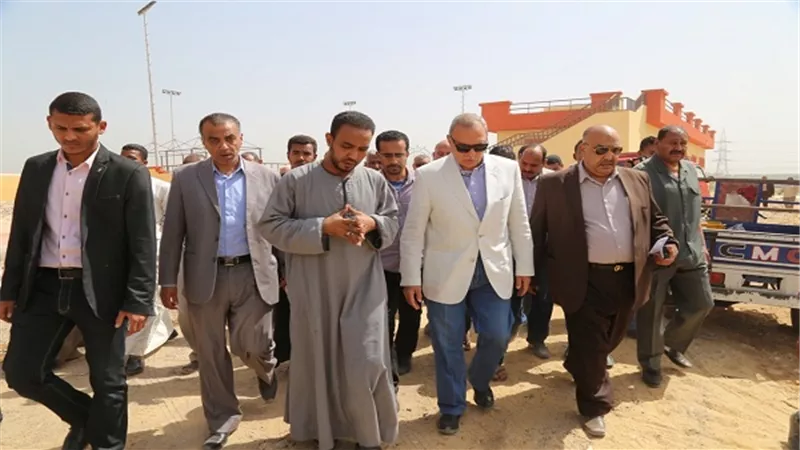 محافظ قنا يتفقد نادي نقادة الجديد