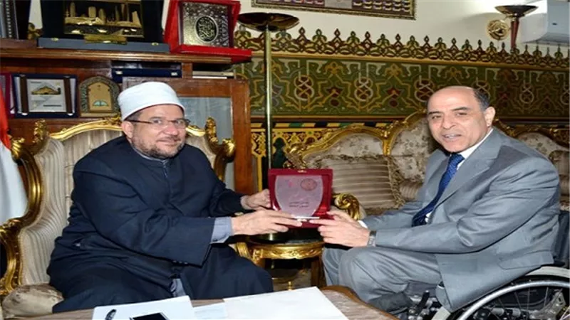 وزير الأوقاف يستقبل وفد المجلس القومي لشئون الإعاقة
