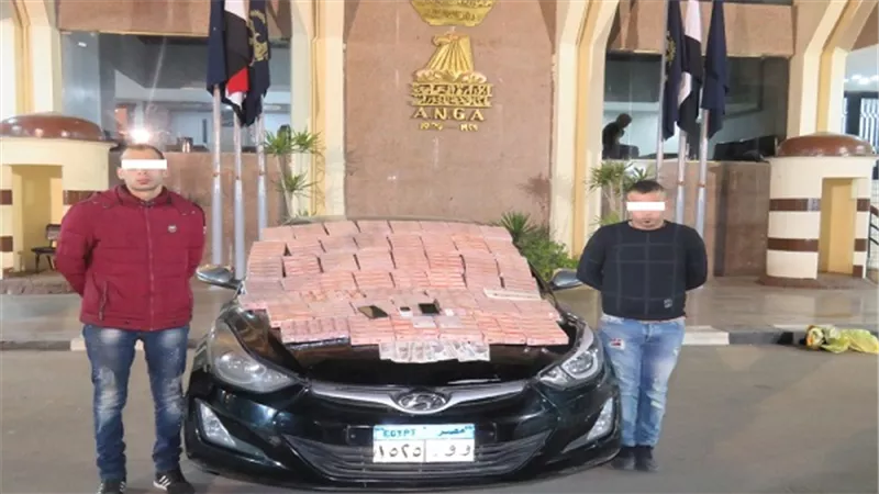 ضبط شخصين وبحوزتهما خمسون ألف قرص مخدر لعقار الترامادل