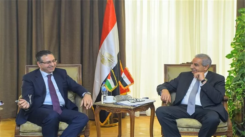 قابيل يستعرض مع نظيره الأردنى مستقبل التعاون التجارى والإستثمارى بين البلدين