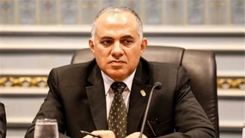 وزير الرى يدعو إلى ضرورة العمل على الحفاظ على كل نقطة مياه وتوجيهها إلى استخدامها الصحيح دون إهدار 