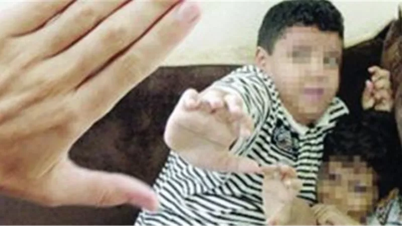 طالب يرفض ممارسة الشذوذ مع زميله.. ماذا حدث لهم؟