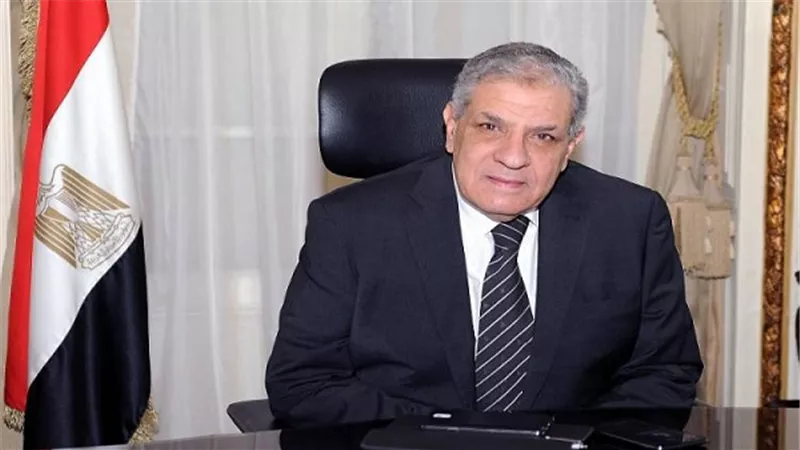 اجتماع اللجنة المشكلة برئاسة المهندس إبراهيم محلب لمراجعة معاملات السلامة والأمان على خطوط هيئة السكك  الحديدية