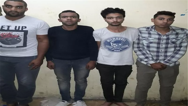 ضبط طالب يدعى إبتزاز والده بالمقطم