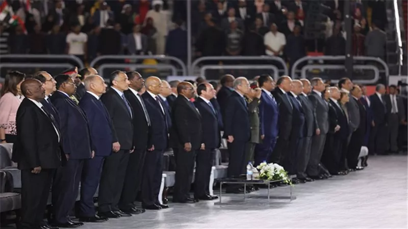 السيسي يشهد مع الرئيس السودانى احتفالية الأسرة المصرية