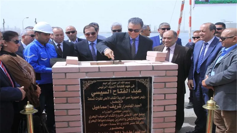 وزير النقل يضع حجر الاساس ويفتتح عددمن المشروعات بميناء دمياط البحري