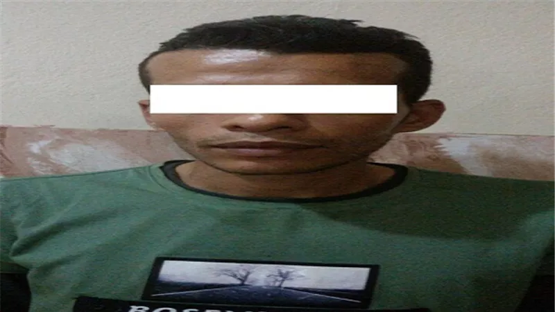  ضبط أحد الأشخاص لقيامه بسرقة حقيبة سيدة 