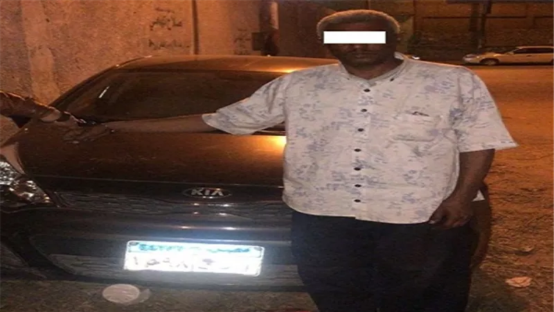 ضبط أحد الأشخاص لقيامه بسرقة سيارة 